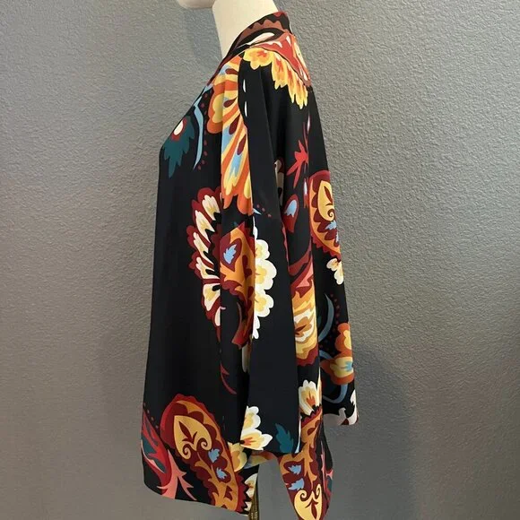 CHICO'S PAISLEY PRINT SHORT KIMONO - Red, Black & Gold - Excellent - L / XL - Picture 4 of 16